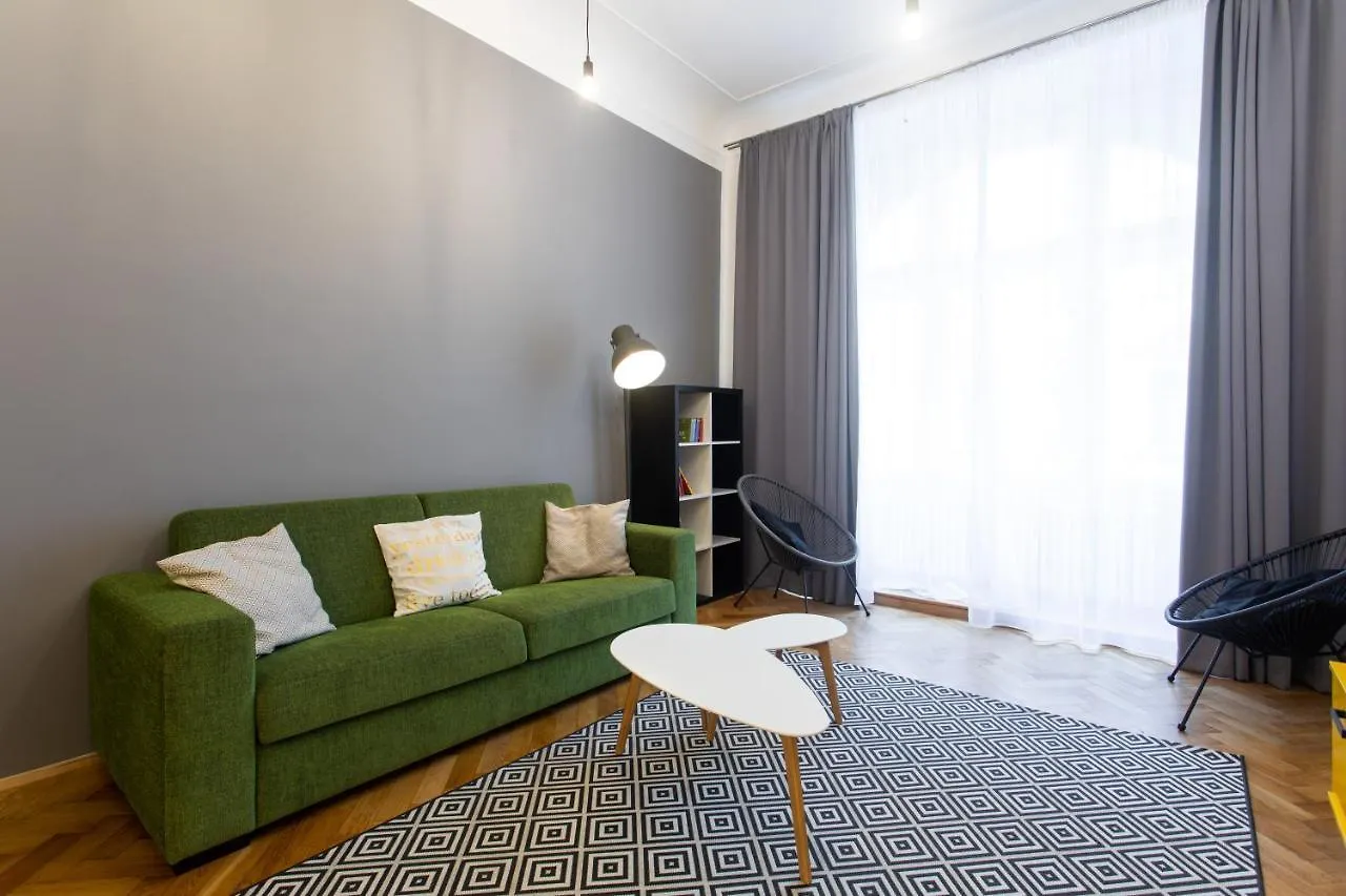 Spacious Apartments Near The River Praga 0*,