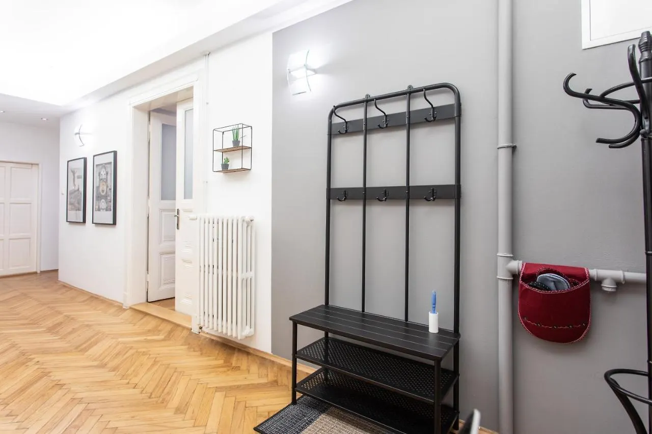 Spacious Apartments Near The River Prag 0*,
